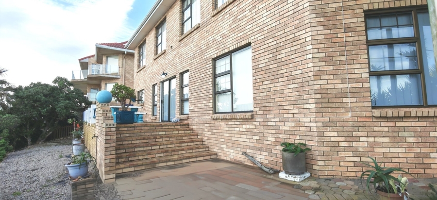 5 Bedroom Property for Sale in Dana Bay Western Cape